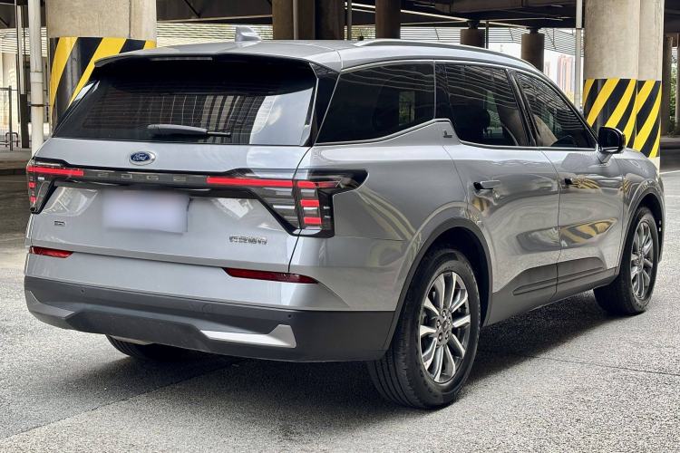 Used Ford Edge 2025 Ford Explorer L 2.0T EcoBoost E-Hybrid Two-Wheel Drive 7-Seater Luxury Model Exterior 4
