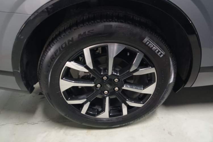 Used Ford Edge 2025 Ford Explorer L 2.0T EcoBoost E-Hybrid Four-Wheel-Drive 7-Seater Supreme Model Exterior 8