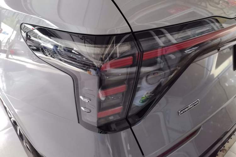 Used Ford Edge 2025 Ford Explorer L 2.0T EcoBoost E-Hybrid Four-Wheel-Drive 7-Seater Supreme Model Exterior 9