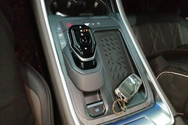 Used Ford Edge 2025 Ford Explorer L 2.0T EcoBoost E-Hybrid Four-Wheel-Drive 7-Seater Supreme Model Gear Lever