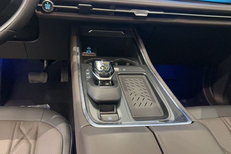 Used Ford Edge 2025 Ford Explorer L 2.0T EcoBoost E-Hybrid Four-Wheel-Drive 7-Seater Supreme Model Gear Lever