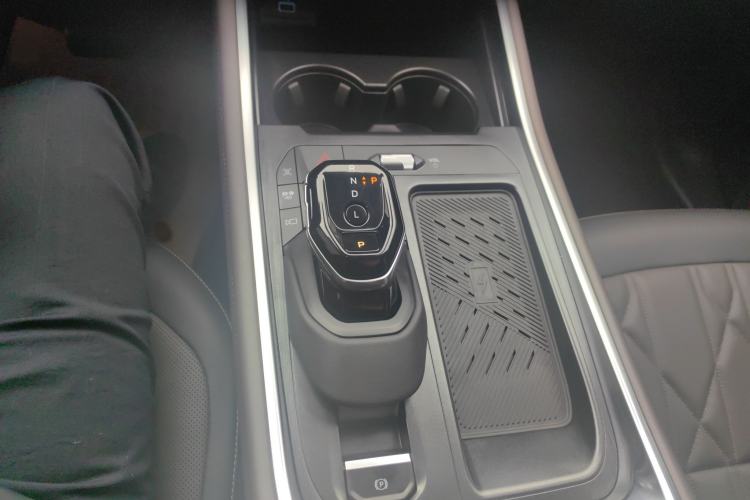 Used Ford Edge 2025 Ford Explorer L 2.0T EcoBoost E-Hybrid Four-Wheel-Drive 7-Seater Supreme Model Gear Lever