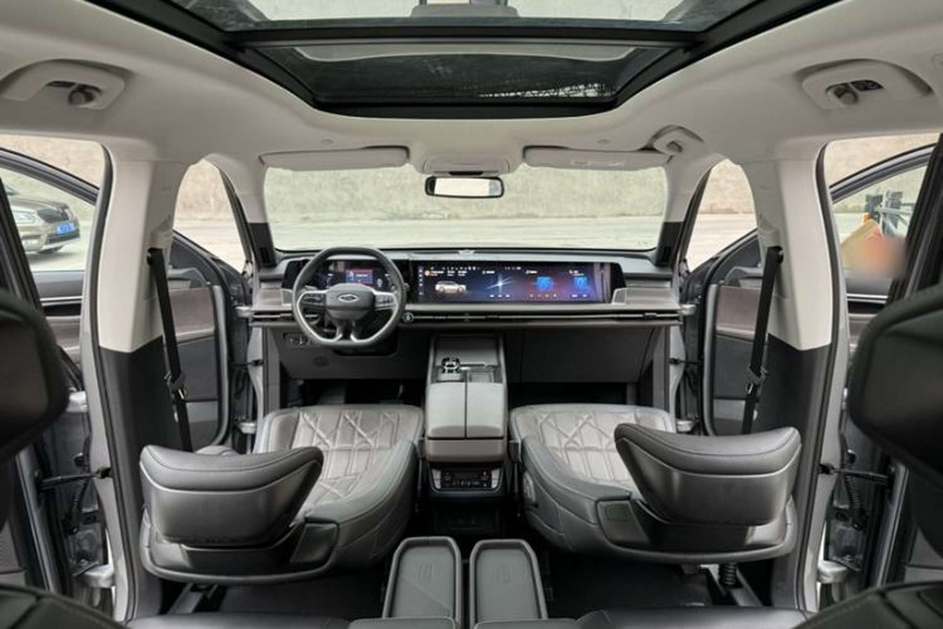 Used Ford Edge 2025 Ford Explorer L 2.0T EcoBoost E-Hybrid Four-Wheel-Drive 7-Seater Supreme Model Headliner