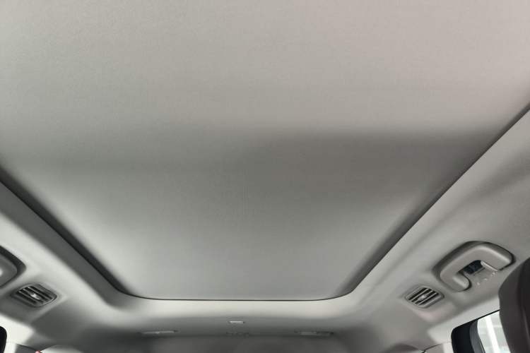 Used Ford Edge 2025 Ford Explorer L 2.0T EcoBoost E-Hybrid Four-Wheel-Drive 7-Seater Supreme Model Headliner