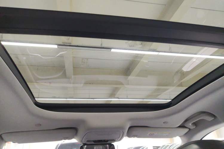 Used Ford Edge 2025 Ford Explorer L 2.0T EcoBoost E-Hybrid Four-Wheel-Drive 7-Seater Supreme Model Headliner