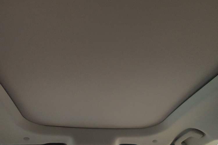 Used Ford Edge 2025 Ford Explorer L 2.0T EcoBoost E-Hybrid Four-Wheel-Drive 7-Seater Supreme Model Headliner