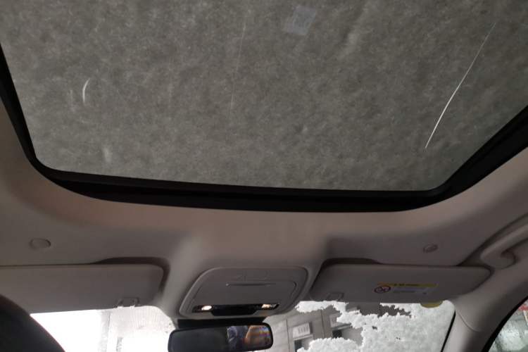 Used Ford Edge 2025 Ford Explorer L 2.0T EcoBoost E-Hybrid Four-Wheel-Drive 7-Seater Supreme Model Headliner