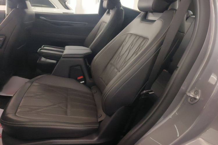 Used Ford Edge 2025 Ford Explorer L 2.0T EcoBoost E-Hybrid Four-Wheel-Drive 7-Seater Supreme Model Interior 1