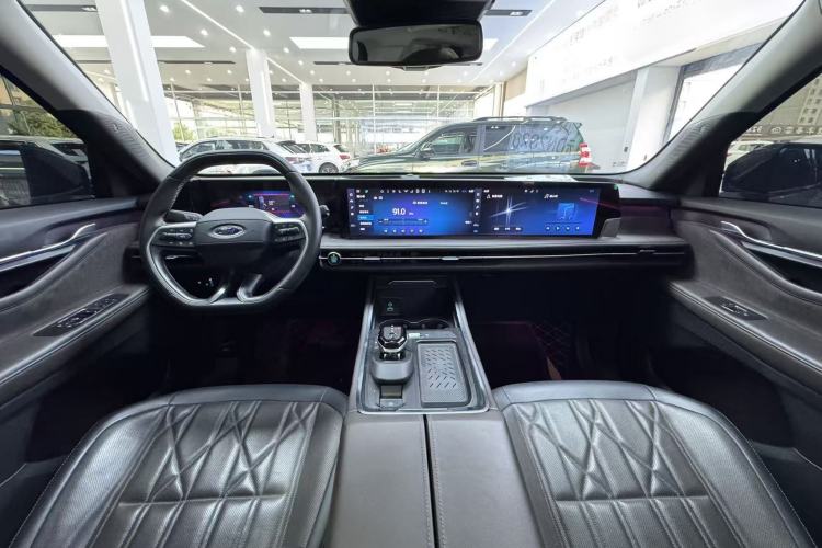 Used Ford Edge 2025 Ford Explorer L 2.0T EcoBoost E-Hybrid Four-Wheel-Drive 7-Seater Supreme Model Interior 1