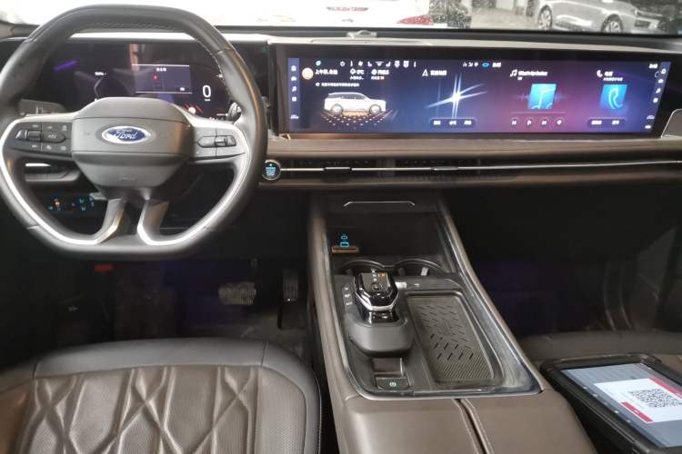Used Ford Edge 2025 Ford Explorer L 2.0T EcoBoost E-Hybrid Four-Wheel-Drive 7-Seater Supreme Model Interior 2