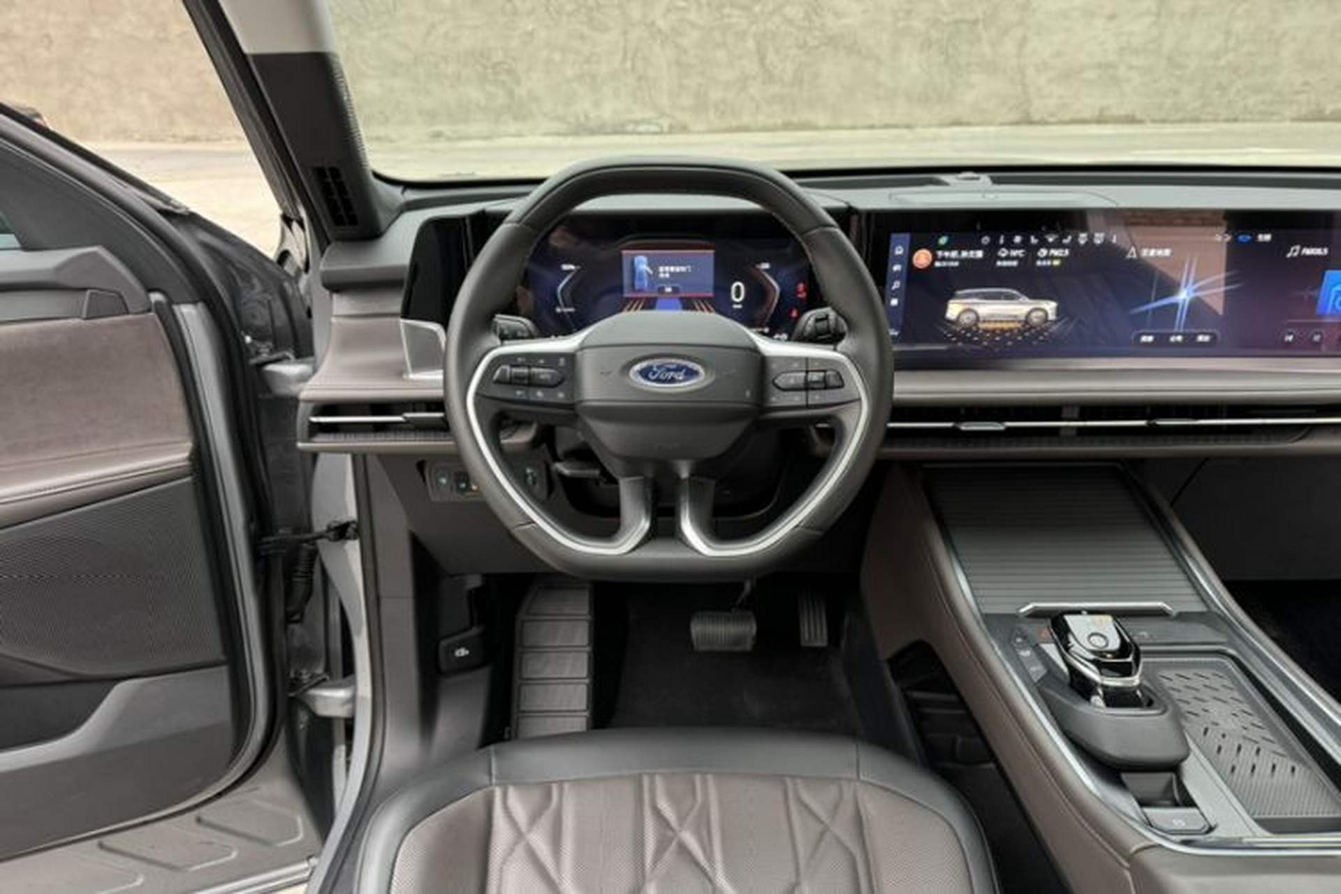 Used Ford Edge 2025 Ford Explorer L 2.0T EcoBoost E-Hybrid Four-Wheel-Drive 7-Seater Supreme Model Interior 3