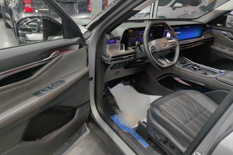Used Ford Edge 2025 Ford Explorer L 2.0T EcoBoost E-Hybrid Four-Wheel-Drive 7-Seater Supreme Model Interior 3