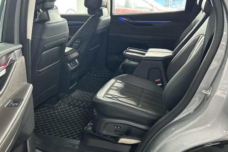 Used Ford Edge 2025 Ford Explorer L 2.0T EcoBoost E-Hybrid Four-Wheel-Drive 7-Seater Supreme Model Interior 3