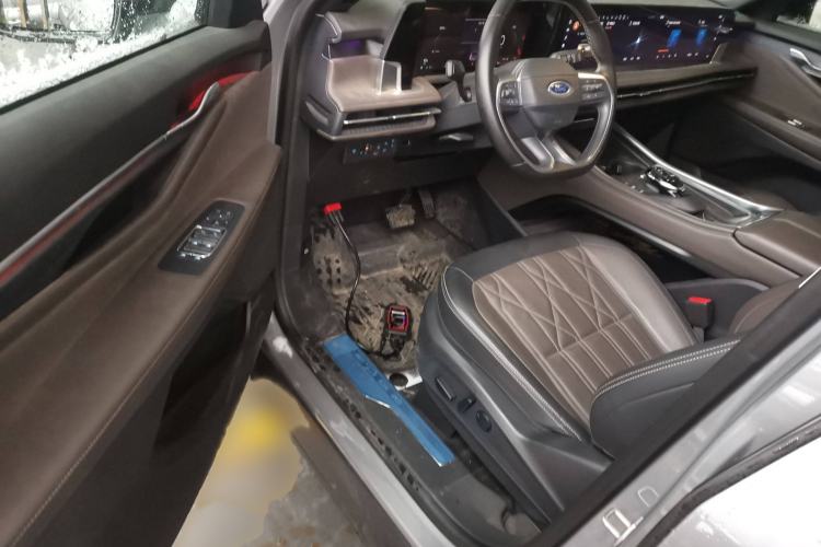 Used Ford Edge 2025 Ford Explorer L 2.0T EcoBoost E-Hybrid Four-Wheel-Drive 7-Seater Supreme Model Interior 3