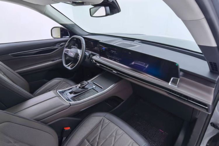 Used Ford Edge 2025 Ford Explorer L 2.0T EcoBoost E-Hybrid Four-Wheel-Drive 7-Seater Supreme Model Interior 5