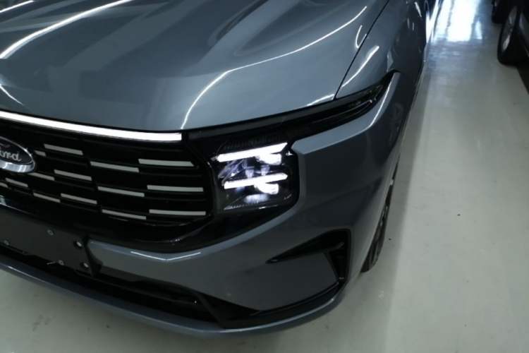 Used Ford Edge 2025 Ford Explorer L 2.0T EcoBoost E-Hybrid Four-Wheel-Drive 7-Seater Supreme Model Left Front Headlight