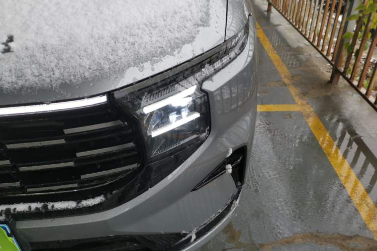 Used Ford Edge 2025 Ford Explorer L 2.0T EcoBoost E-Hybrid Four-Wheel-Drive 7-Seater Supreme Model Left Front Headlight