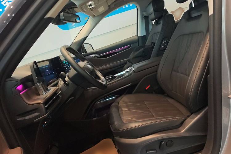 Used Ford Edge 2025 Ford Explorer L 2.0T EcoBoost E-Hybrid Four-Wheel-Drive 7-Seater Supreme Model Left Front Seat