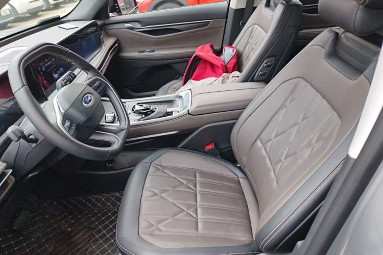 Used Ford Edge 2025 Ford Explorer L 2.0T EcoBoost E-Hybrid Four-Wheel-Drive 7-Seater Supreme Model Left Front Seat