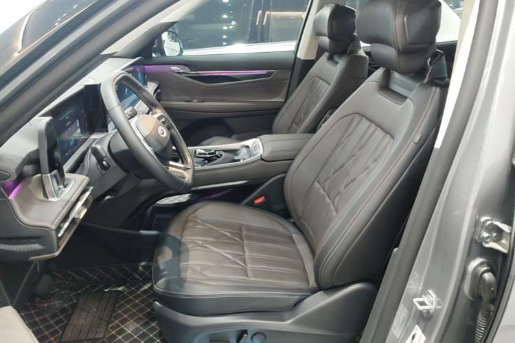 Used Ford Edge 2025 Ford Explorer L 2.0T EcoBoost E-Hybrid Four-Wheel-Drive 7-Seater Supreme Model Left Front Seat