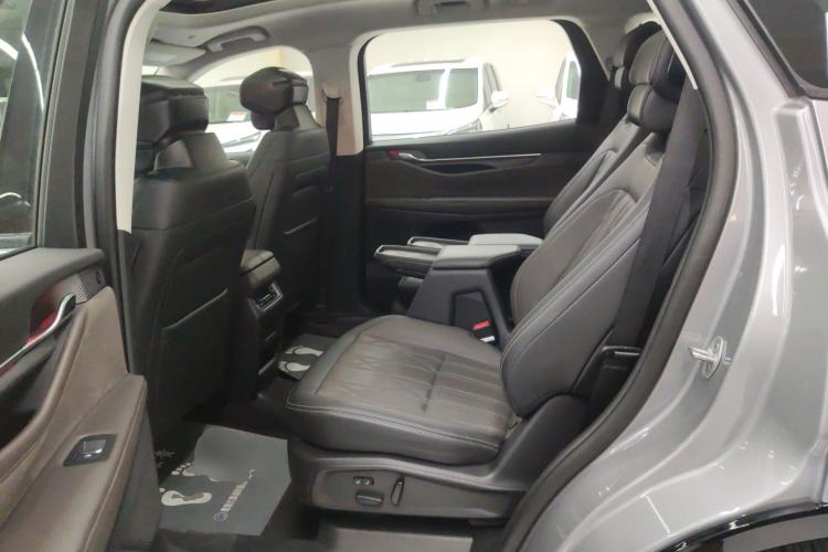 Used Ford Edge 2025 Ford Explorer L 2.0T EcoBoost E-Hybrid Four-Wheel-Drive 7-Seater Supreme Model Left Rear Seat