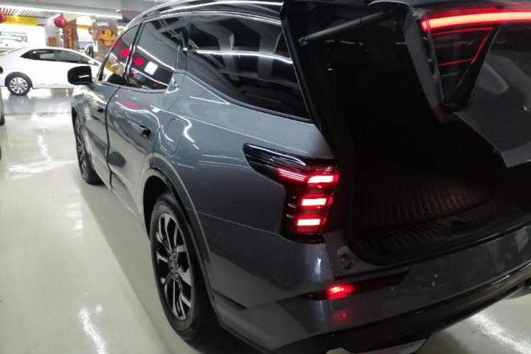 Used Ford Edge 2025 Ford Explorer L 2.0T EcoBoost E-Hybrid Four-Wheel-Drive 7-Seater Supreme Model Rear Left 45 Deg
