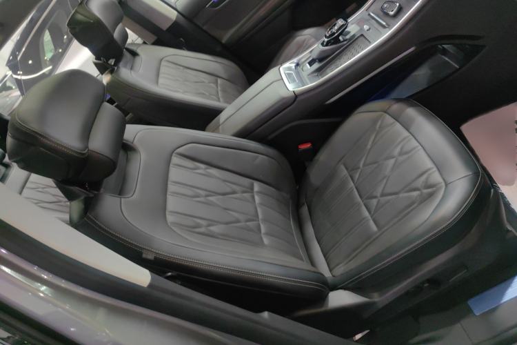 Used Ford Edge 2025 Ford Explorer L 2.0T EcoBoost E-Hybrid Four-Wheel-Drive 7-Seater Supreme Model Right Front Seat