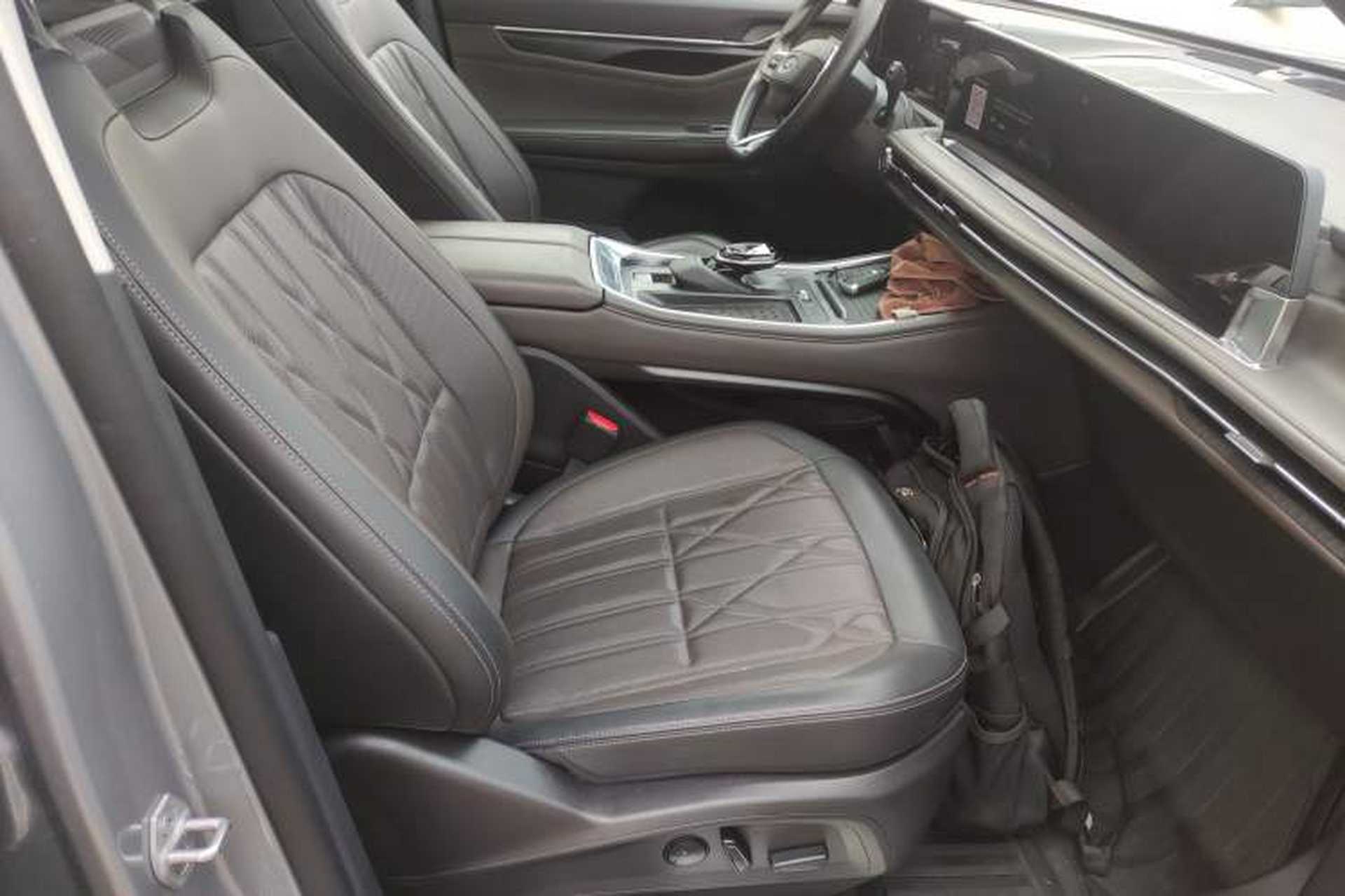 Used Ford Edge 2025 Ford Explorer L 2.0T EcoBoost E-Hybrid Four-Wheel-Drive 7-Seater Supreme Model Right Front Seat