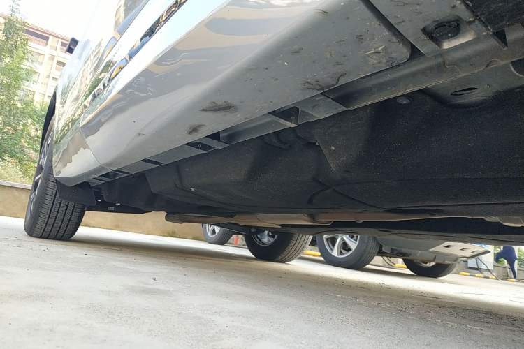 Used Ford Edge 2025 Ford Explorer L 2.0T EcoBoost E-Hybrid Four-Wheel-Drive 7-Seater Supreme Model Right Side Sill