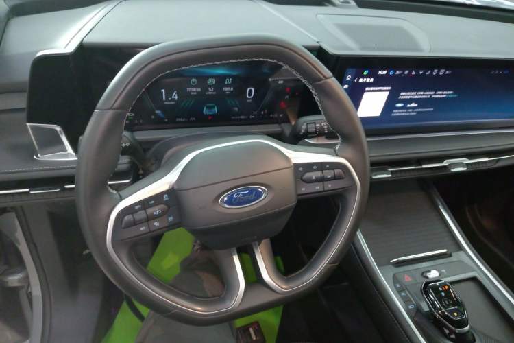 Used Ford Edge 2025 Escape L 2.0T EcoBoost Two-Wheel Drive 7-Seater Luxury Model Steering Wheel