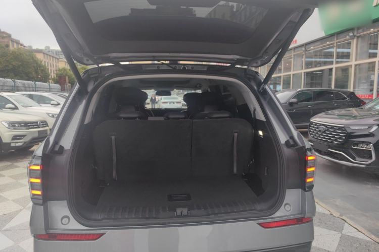 Used Ford Edge 2025 Ford Explorer L 2.0T EcoBoost E-Hybrid Four-Wheel-Drive 7-Seater Supreme Model Trunk