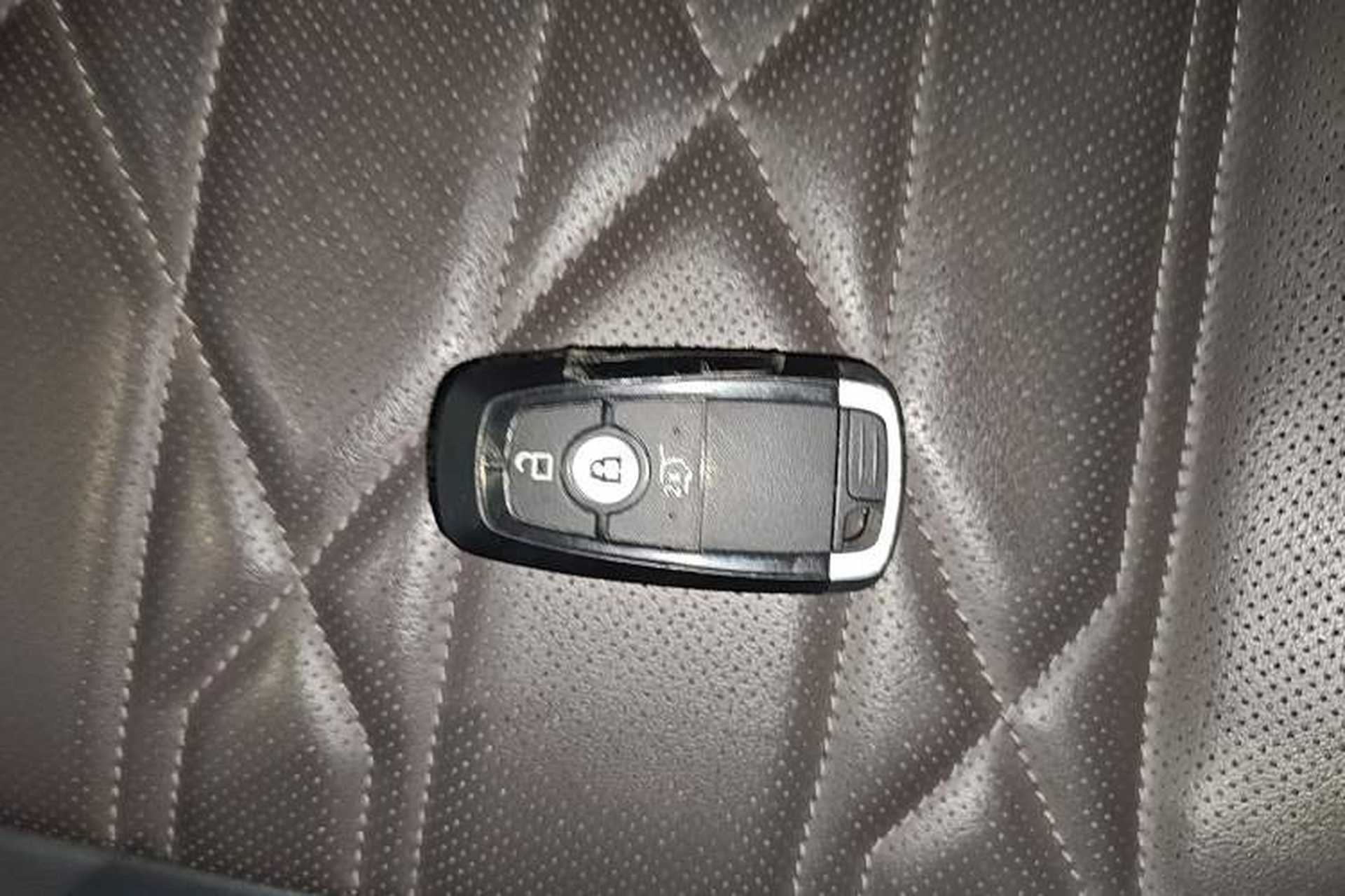 Used Ford Edge 2025 Ford Explorer L 2.0T EcoBoost E-Hybrid Four-Wheel-Drive 7-Seater Supreme Model Vehicle Key
