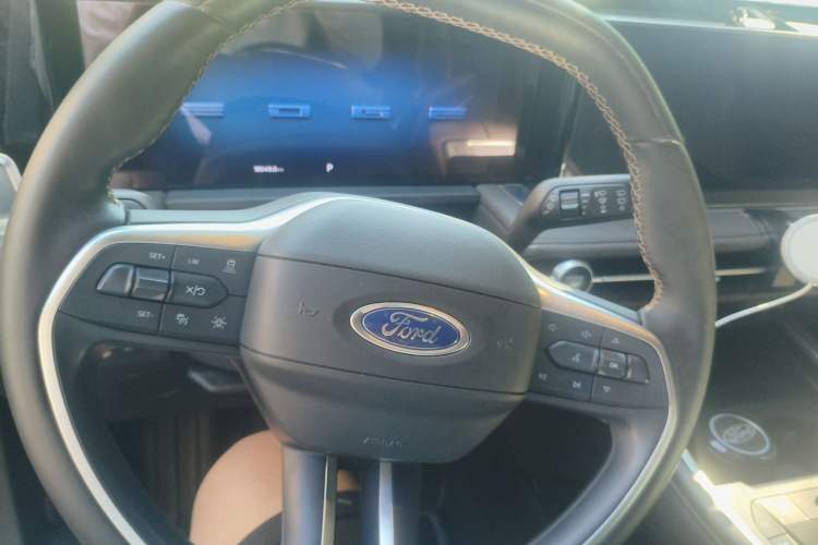 Used Ford Edge 2025 Ford Explorer L 2.0T EcoBoost E-Hybrid Four-Wheel-Drive 7-Seater Supreme Model Steering Wheel
