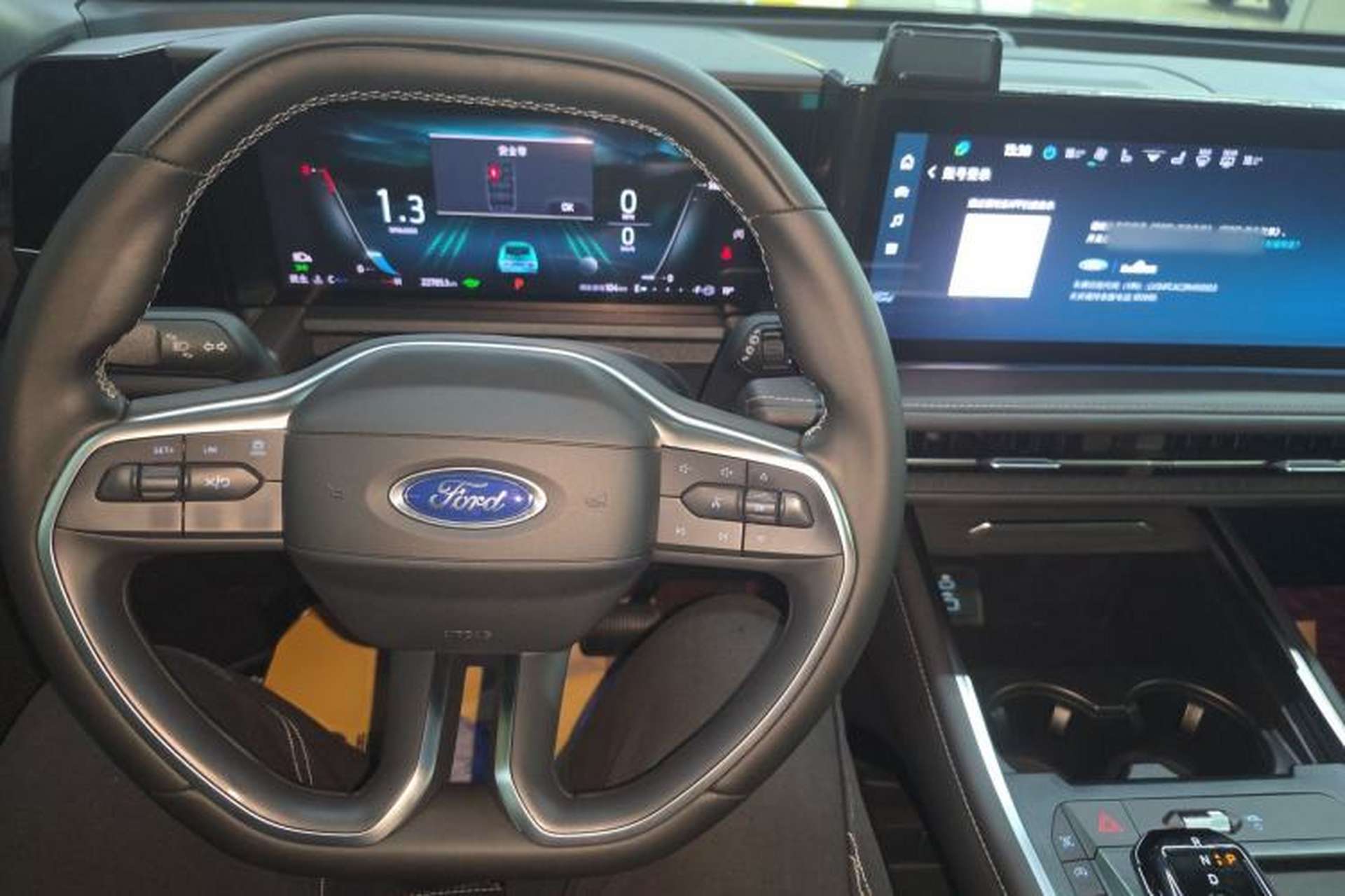 Used Ford Edge 2025 Escape L 2.0T EcoBoost Two-Wheel Drive 7-Seater Luxury Model Center Console