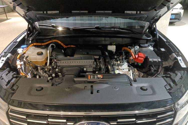 Used Ford Edge 2025 Ford Explorer L 2.0T EcoBoost E-Hybrid Four-Wheel-Drive 7-Seater Supreme Model Engine Bay