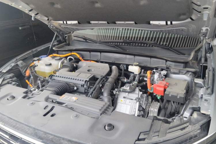 Used Ford Edge 2025 Ford Explorer L 2.0T EcoBoost E-Hybrid Four-Wheel-Drive 7-Seater Supreme Model Engine Bay