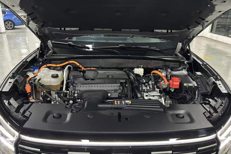 Used Ford Edge 2025 Ford Explorer L 2.0T EcoBoost E-Hybrid Four-Wheel-Drive 7-Seater Supreme Model Engine Bay