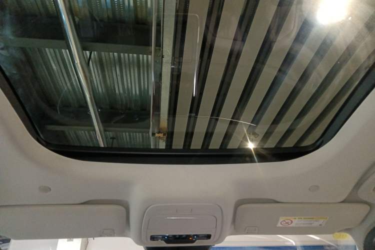 Used Ford Edge 2025 Ford Explorer L 2.0T EcoBoost E-Hybrid Four-Wheel-Drive 7-Seater Supreme Model Headliner