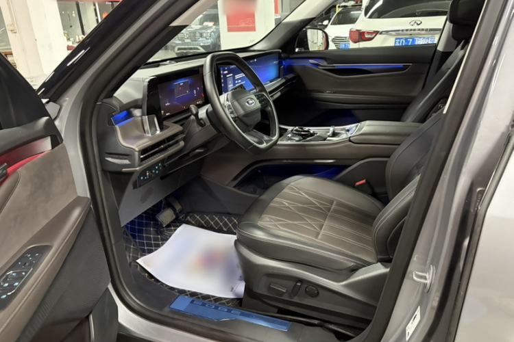 Used Ford Edge 2025 Ford Explorer L 2.0T EcoBoost E-Hybrid Four-Wheel-Drive 7-Seater Supreme Model Interior 4