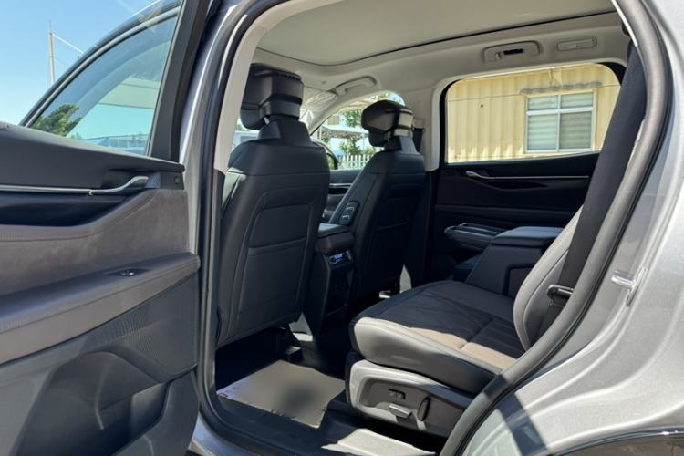 Used Ford Edge 2025 Ford Explorer L 2.0T EcoBoost E-Hybrid Four-Wheel-Drive 7-Seater Supreme Model Interior 7