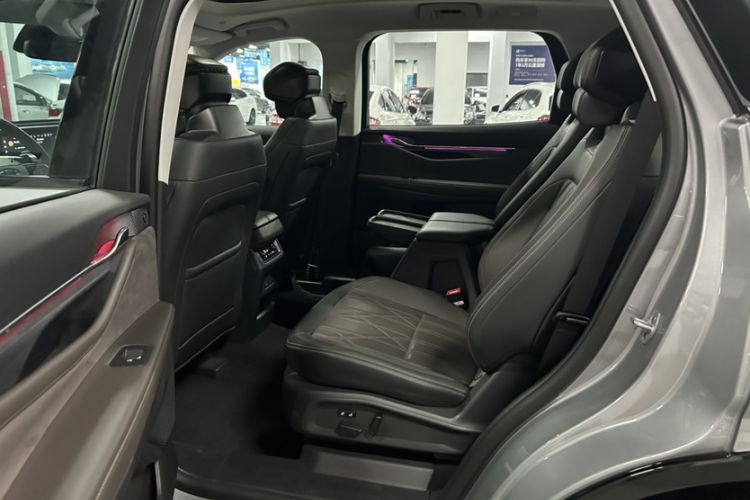 Used Ford Edge 2025 Ford Explorer L 2.0T EcoBoost E-Hybrid Four-Wheel-Drive 7-Seater Supreme Model Interior 8