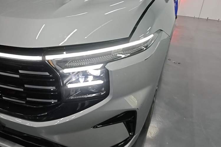 Used Ford Edge 2025 Ford Explorer L 2.0T EcoBoost E-Hybrid Four-Wheel-Drive 7-Seater Supreme Model Left Front Headlight
