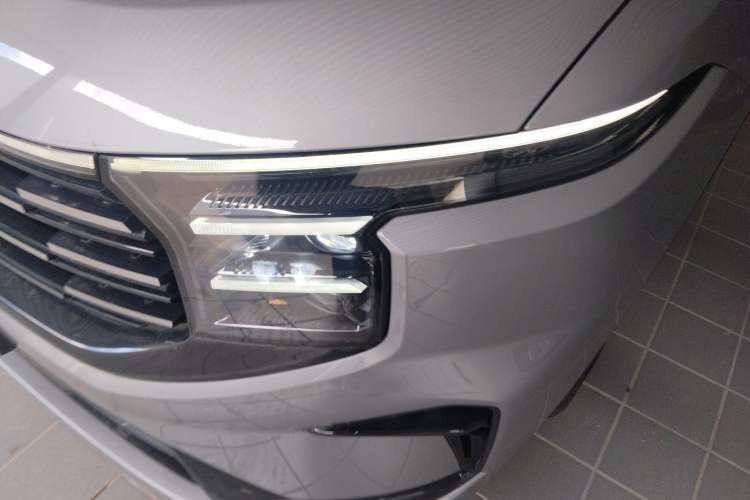 Used Ford Edge 2025 Ford Explorer L 2.0T EcoBoost E-Hybrid Four-Wheel-Drive 7-Seater Supreme Model Left Front Headlight