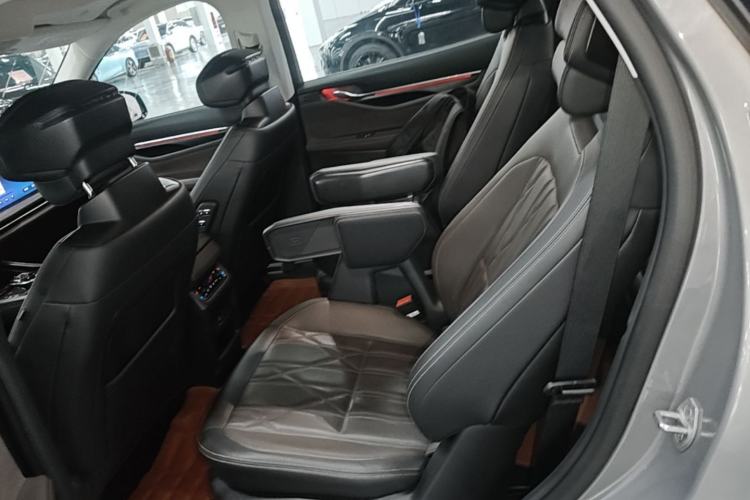 Used Ford Edge 2025 Ford Explorer L 2.0T EcoBoost E-Hybrid Four-Wheel-Drive 7-Seater Supreme Model Left Rear Seat