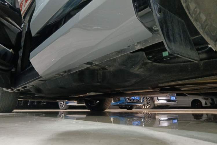 Used Ford Edge 2025 Ford Explorer L 2.0T EcoBoost E-Hybrid Four-Wheel-Drive 7-Seater Supreme Model Left Side Sill