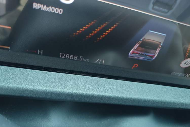 Used Ford Edge 2025 Ford Explorer L 2.0T EcoBoost Four-Wheel Drive 7-Seater Supreme Model Odometer Close Up