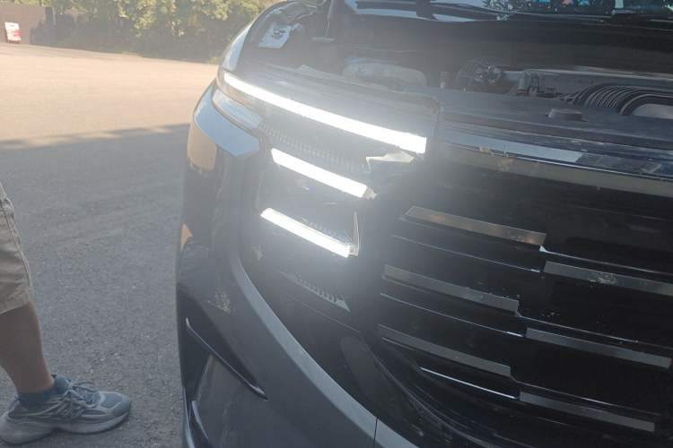 Used Ford Edge 2025 Ford Explorer L 2.0T EcoBoost Four-Wheel Drive 7-Seater Supreme Model Right Front Headlight