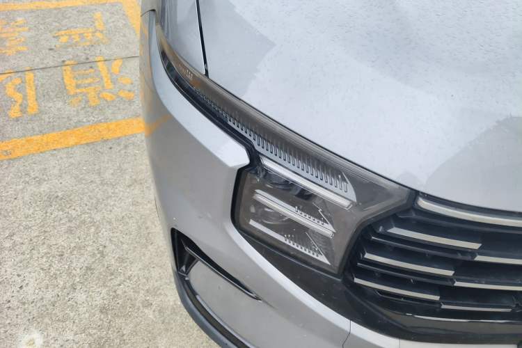 Used Ford Edge 2025 Escape L 2.0T EcoBoost Two-Wheel Drive 7-Seater Luxury Model Right Front Headlight