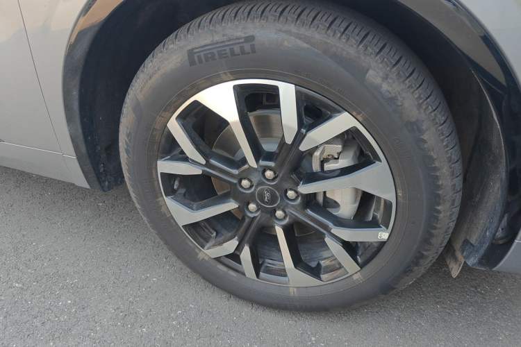Used Ford Edge 2025 Ford Explorer L 2.0T EcoBoost Four-Wheel Drive 7-Seater Supreme Model Right Front Wheel Hub