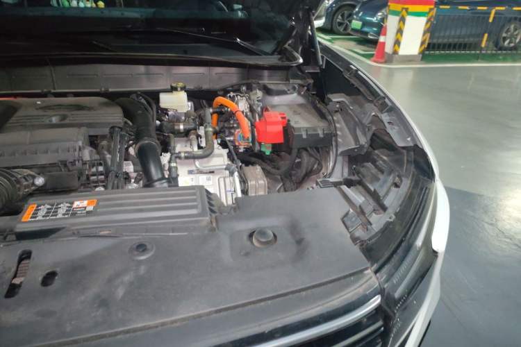Used Ford Edge 2025 Ford Explorer L 2.0T EcoBoost E-Hybrid Two-Wheel Drive 7-Seater Luxury Model Engine Bay Left